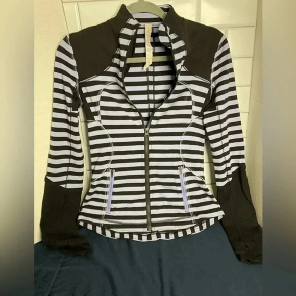 Lululemon Lavender Stripe Long Sleeve Zip Front Jacket Sz 4 - Picture 1 of 6